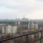 Vista di Chernobyl dalla città abbandonata di Pripyiat