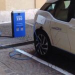 Mobilità sostenibile, due nuove stazioni di ricarica di vetture elettriche a Milano