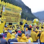 La protesta degli agricoltori al Brennero. La crisi ha chiuso 172mila stalle e fattorie